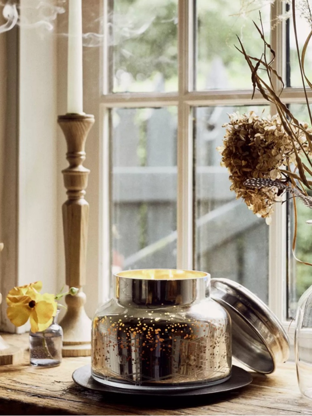 Anthropologie Capri Blue Volcano Mercury Jar Candle Medium Tropical Fruit Floral